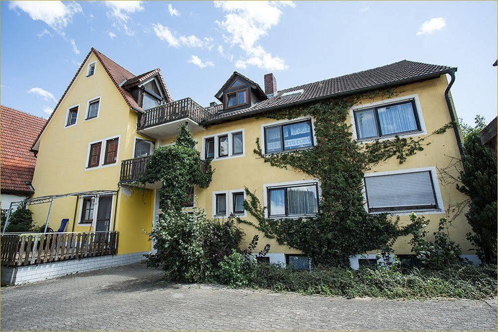 Bauernhof Reiterhof-altmühlsee Gunzenhausen公司